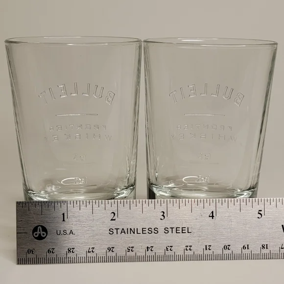 Bulleit Bourbon Whiskey Tumbler Glass gift set - Picture 14 of 15